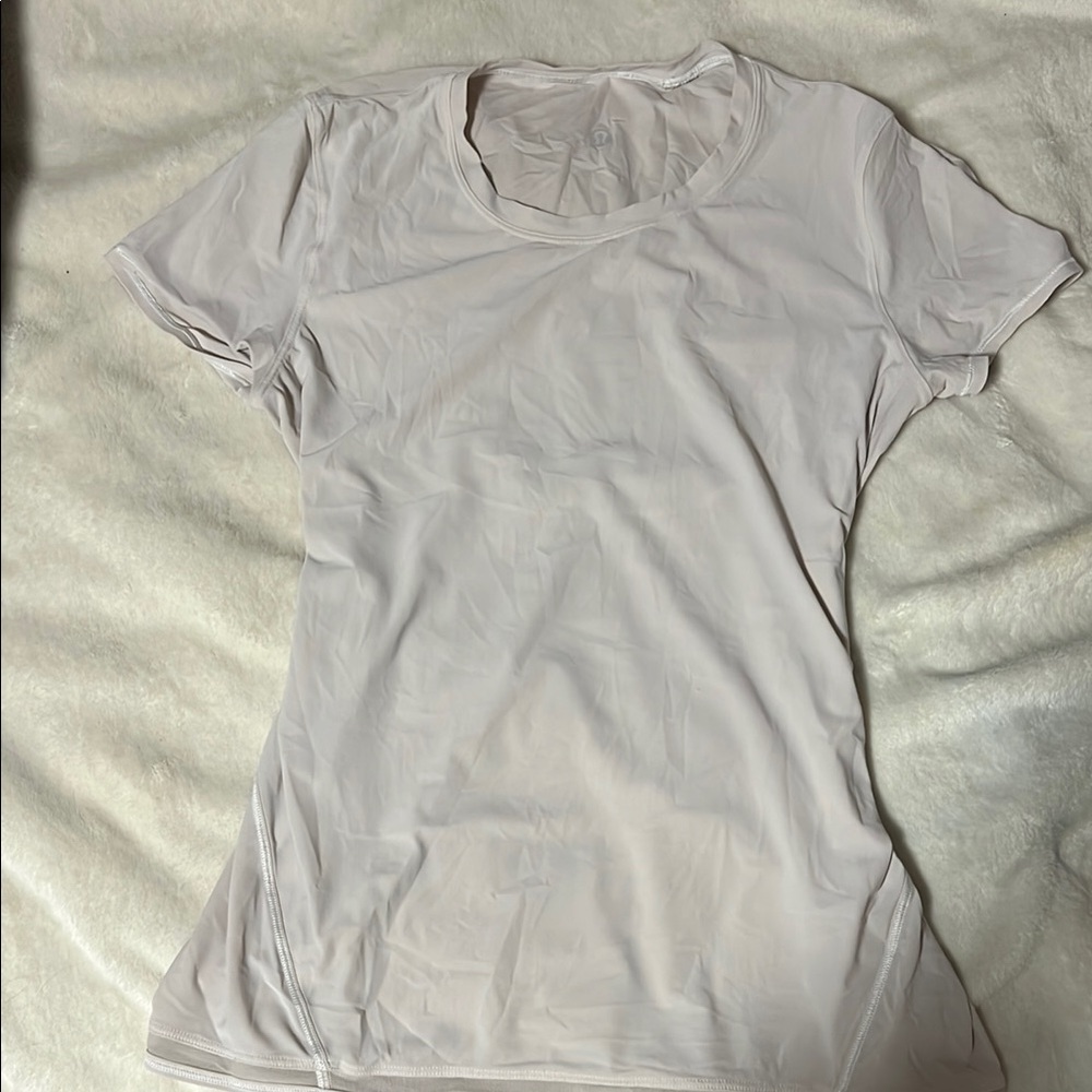 lululemon athletic defining top !!